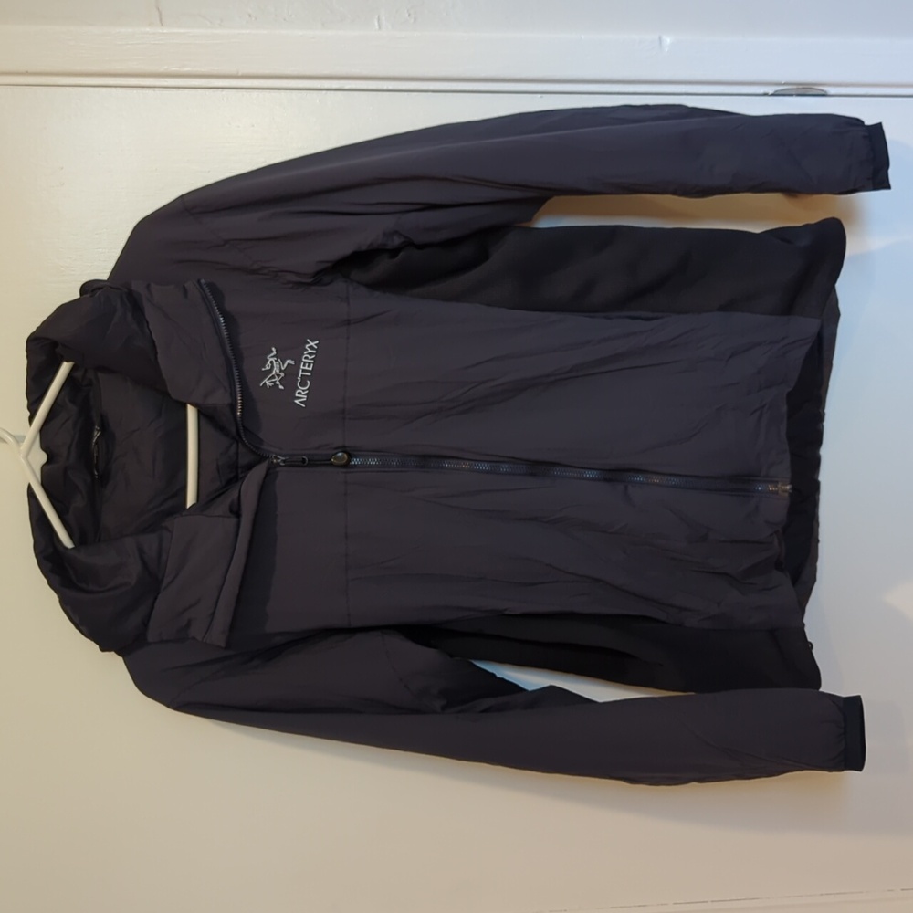 Arc'teryx Atom Hoody, men's small, navy blue